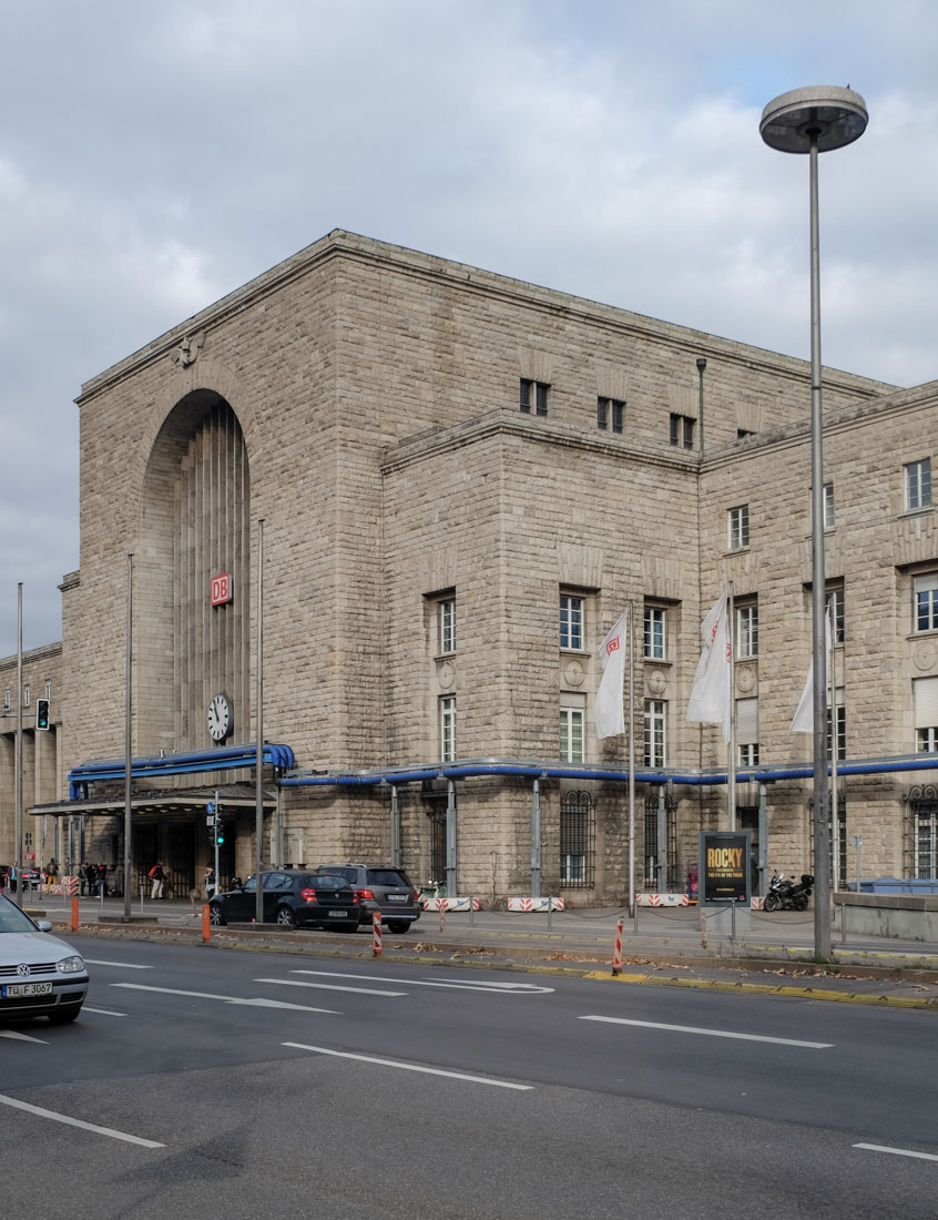 Paul Bonatz - Stuttgart Main Train Station