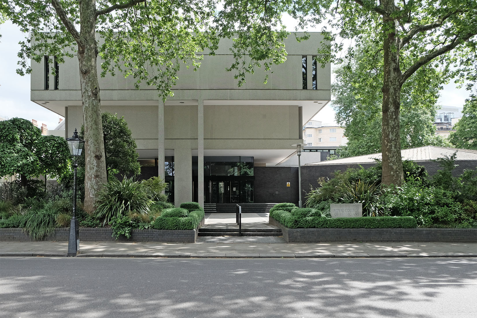 Denys Lasdun - Royal College of Physicians