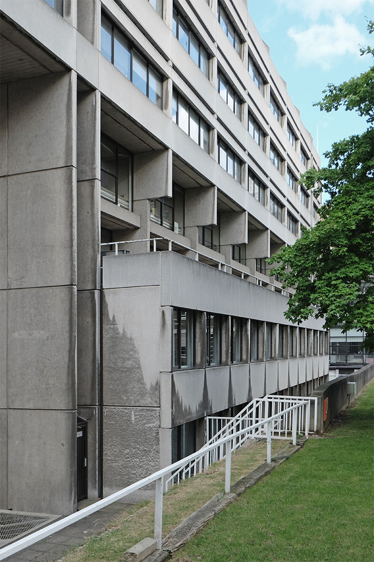 Denys Lasdun - Philips Building of School of Oriental and African Studies