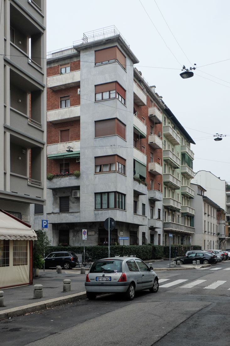 Asnago Vender - Apartment Building Via Mose Bianchi