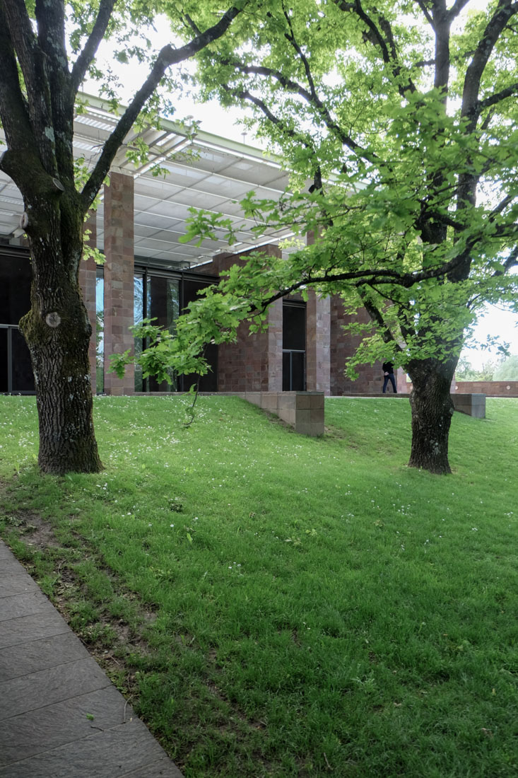 Renzo Piano - Fondation Beyeler Museum