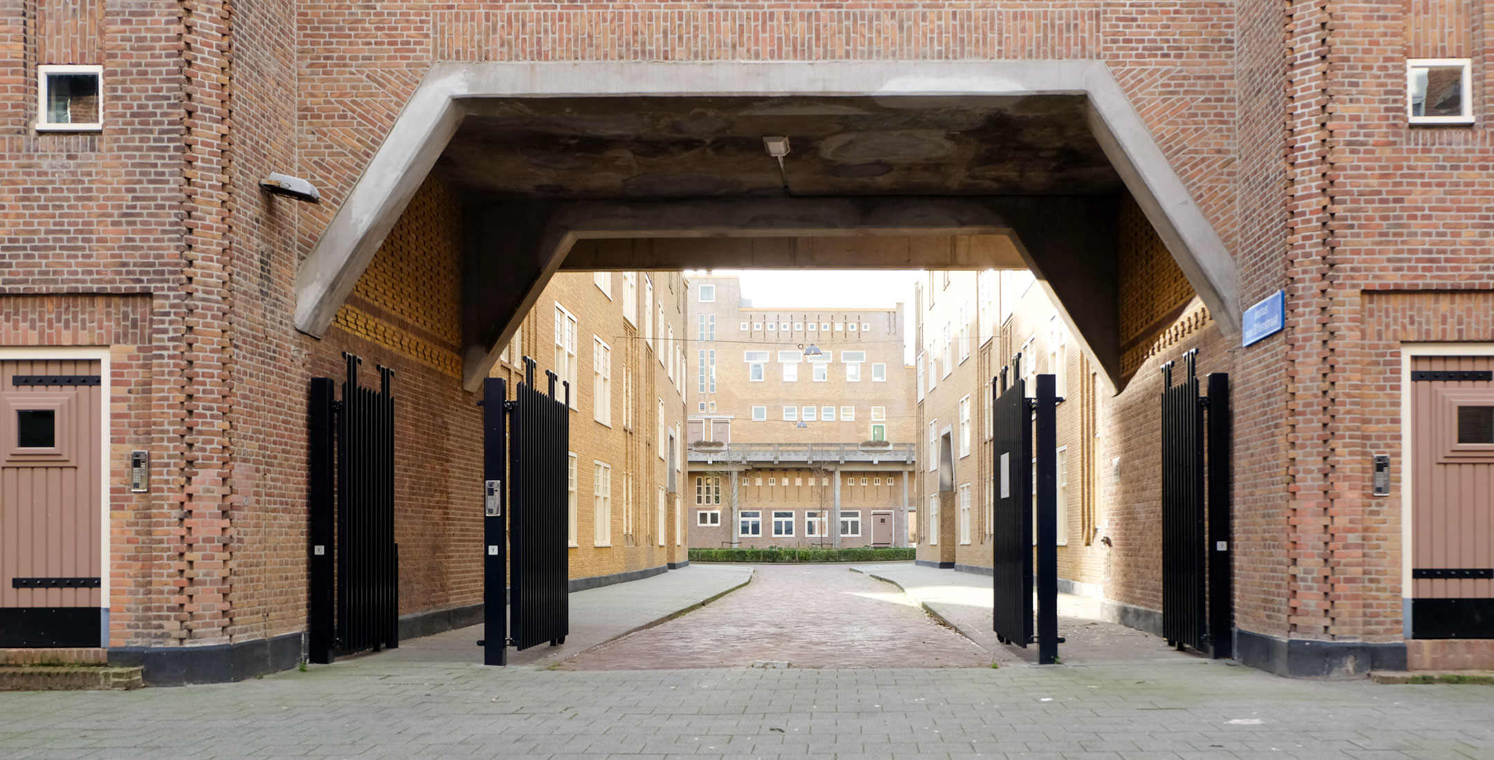 Michiel Brinkman - Justus van Effen Complex