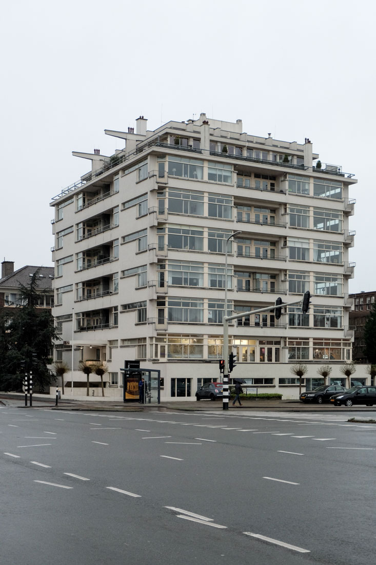 Johannes Duiker - Nirwana Apartment Building