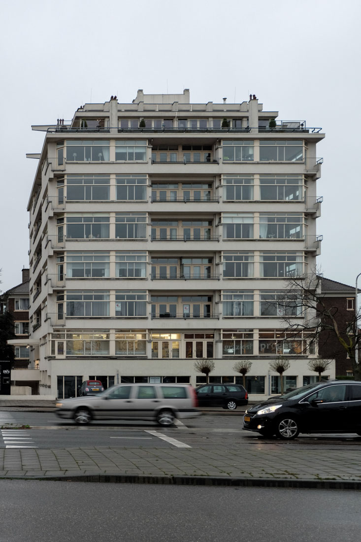 Johannes Duiker - Nirwana Apartment Building