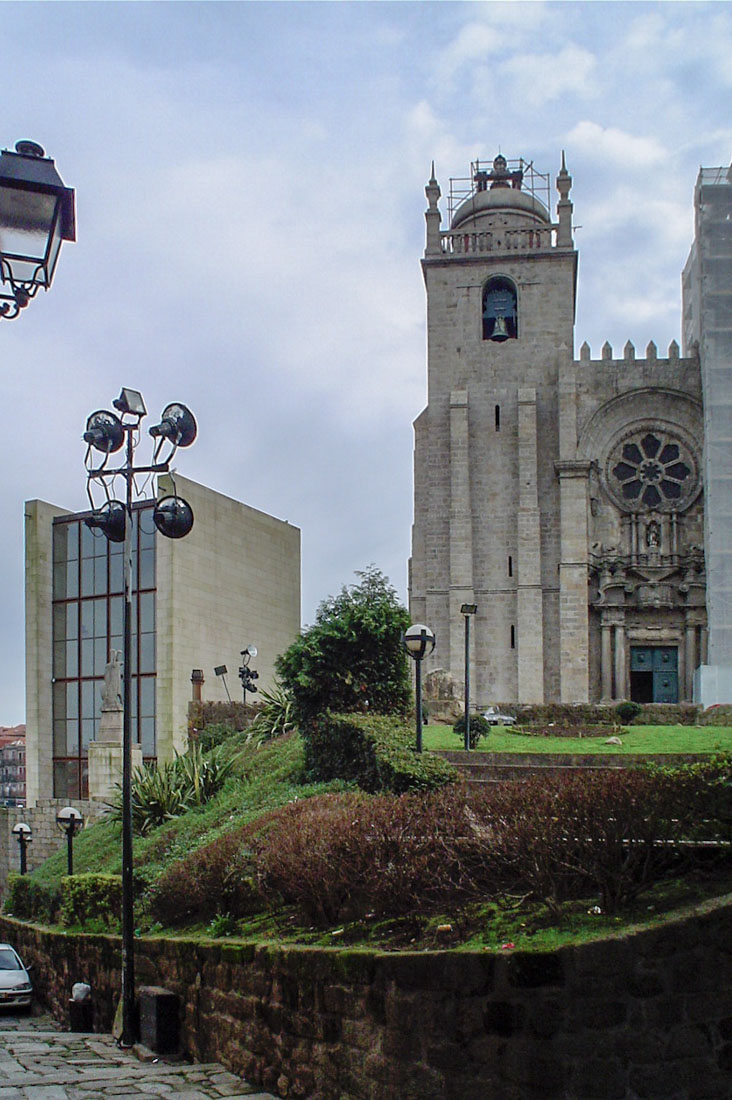 Fernando Tavora - Renovation of the old Town Hall "Casa dos 24"