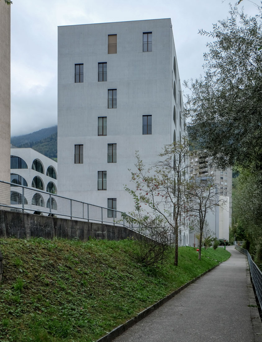 Bearth & Deplazes - Apartment Building Arcadas