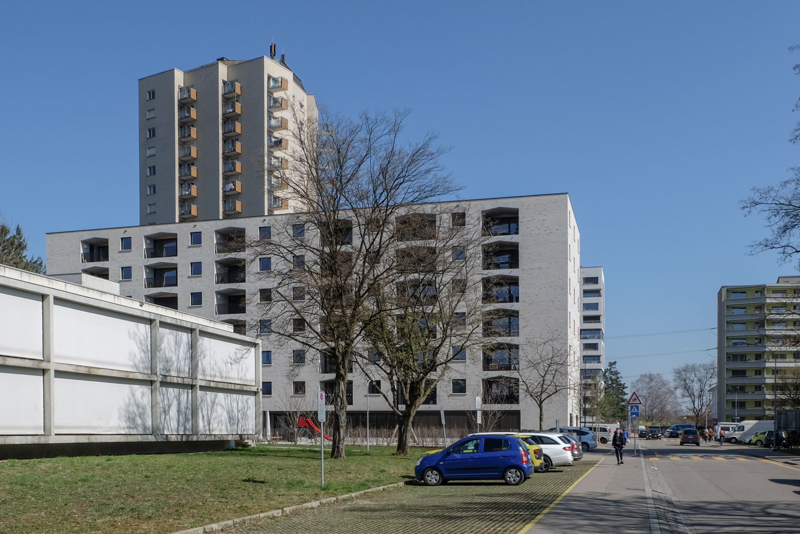 Bearth & Deplazes - Apartment Building Hirzenbach