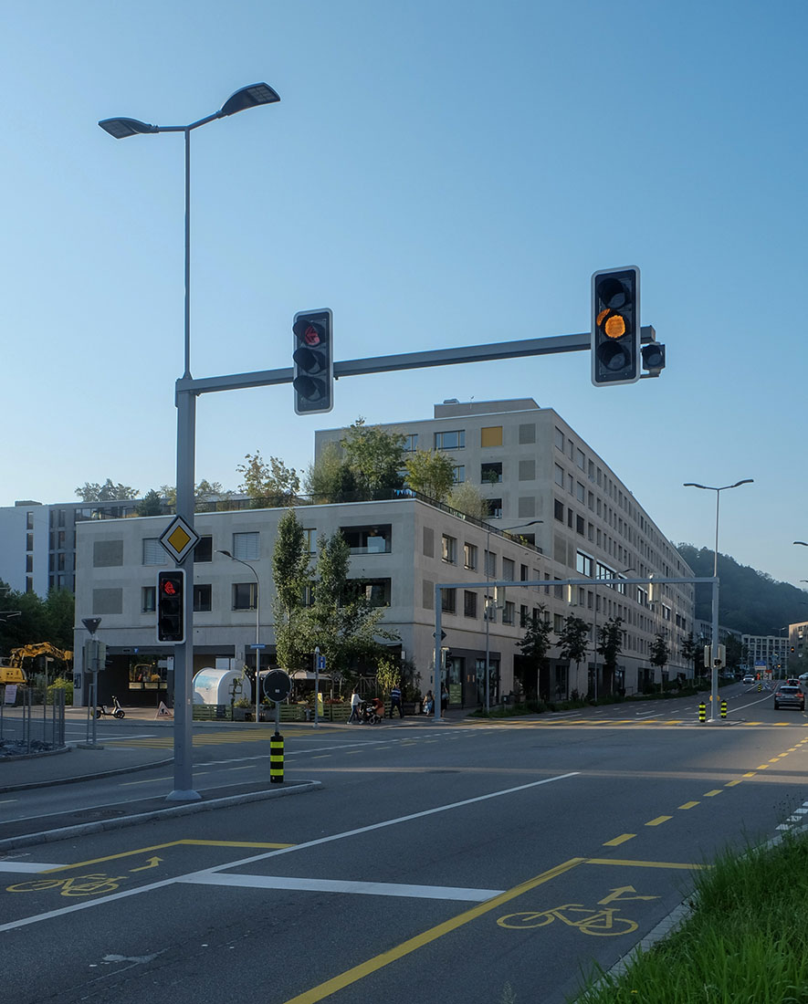 EM2N - Apartment Building Manegg
