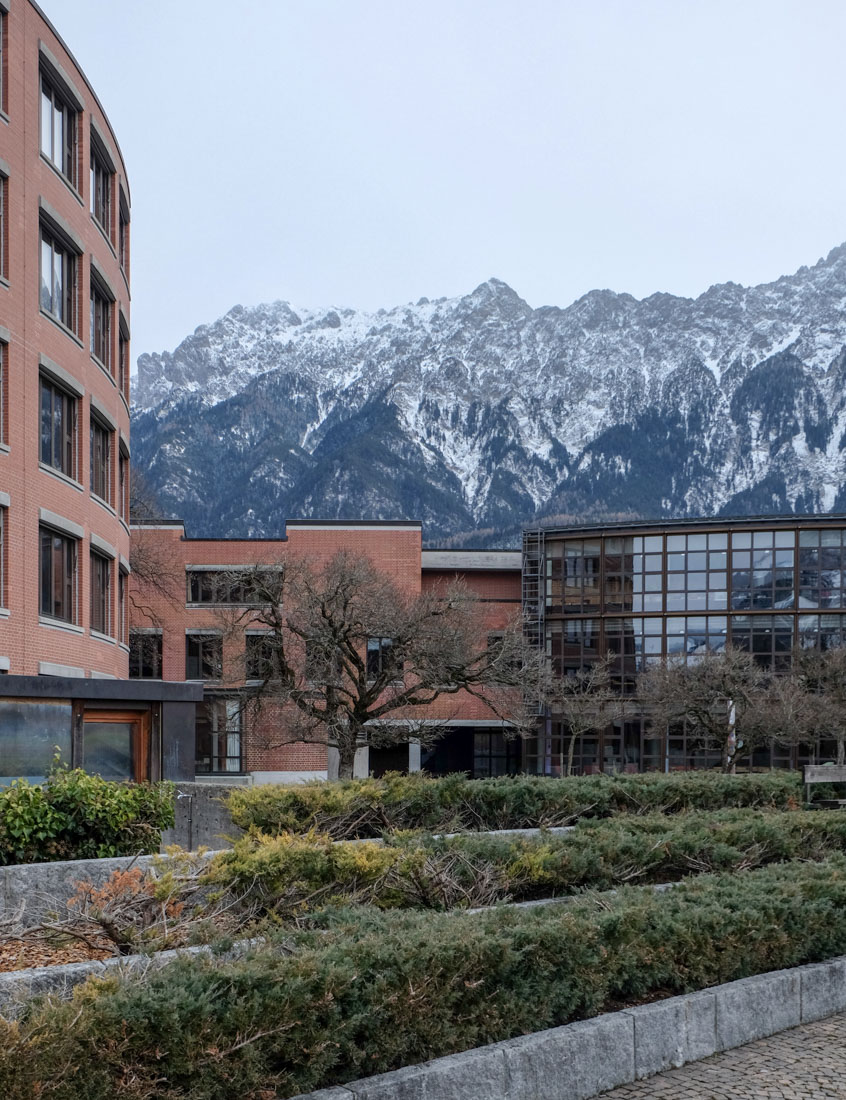 Ernst Gisel - Schoolcentre Mhleholz Vaduz