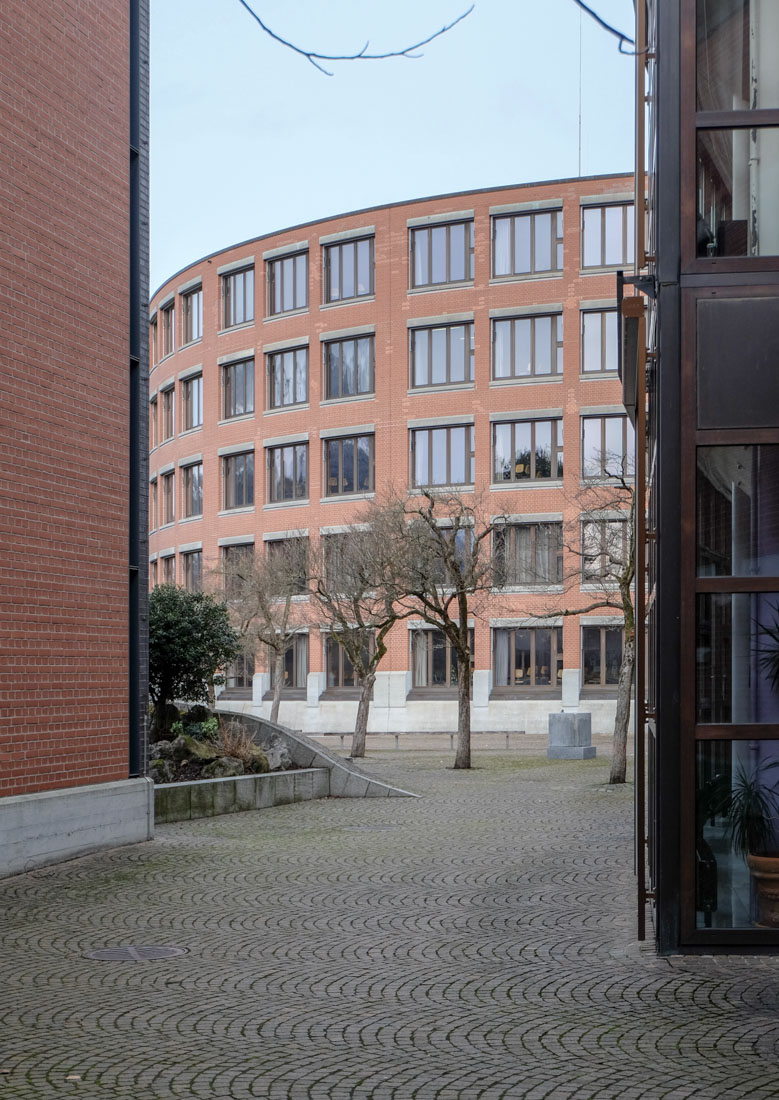 Ernst Gisel - Schoolcentre Mhleholz Vaduz