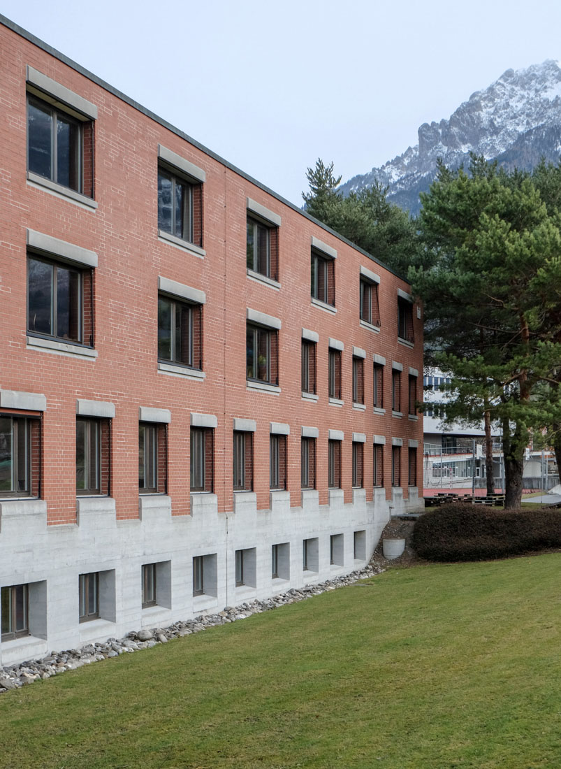 Ernst Gisel - Schoolcentre Mhleholz Vaduz
