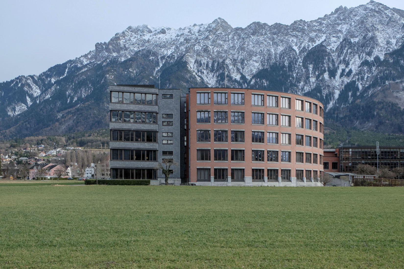 Ernst Gisel - Schoolcentre Mhleholz Vaduz