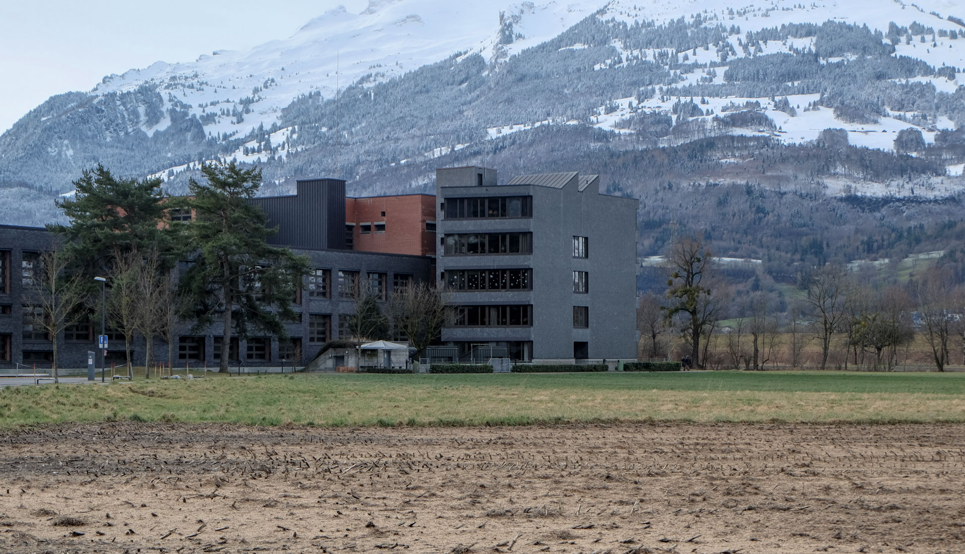 Ernst Gisel - Schoolcentre Mhleholz Vaduz