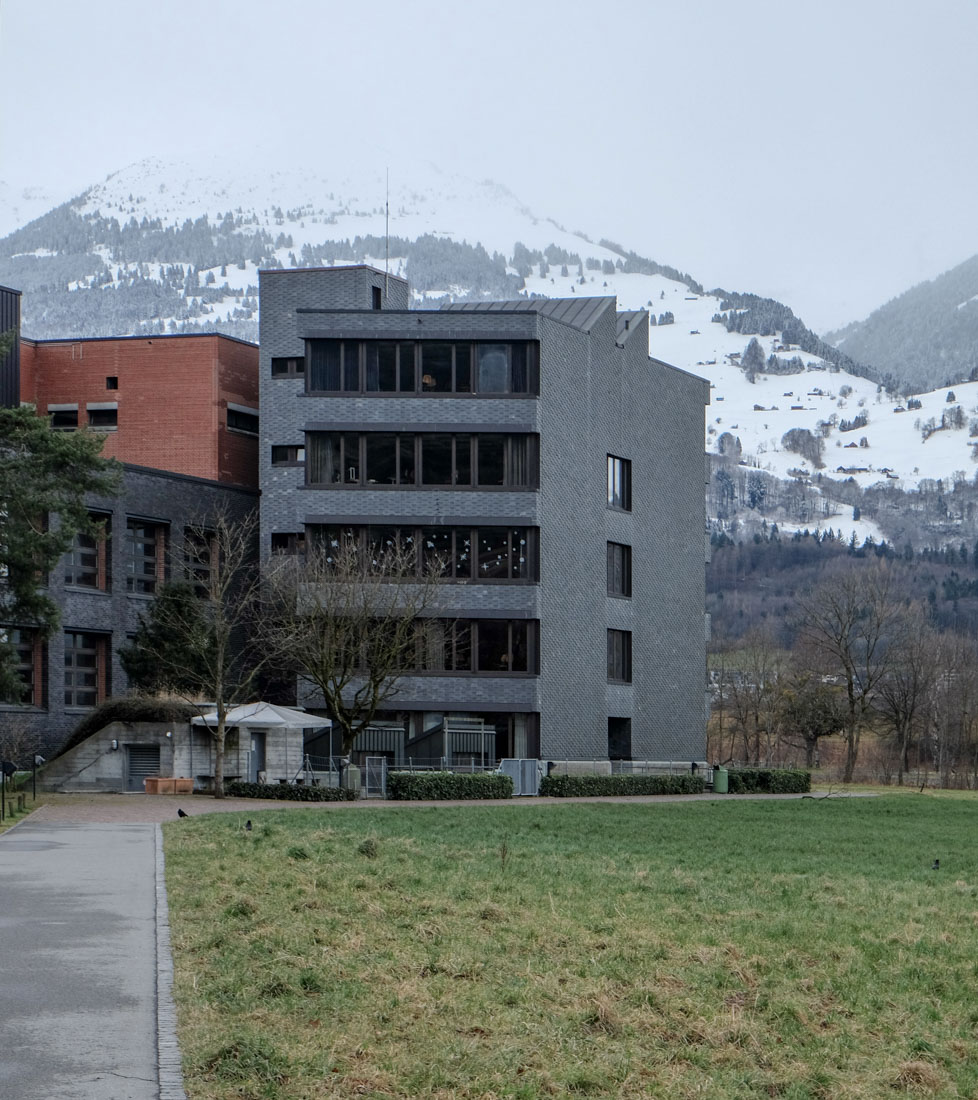 Ernst Gisel - Schoolcentre Mhleholz Vaduz
