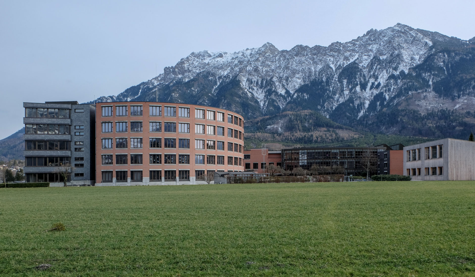 Ernst Gisel - Schoolcentre Mhleholz Vaduz