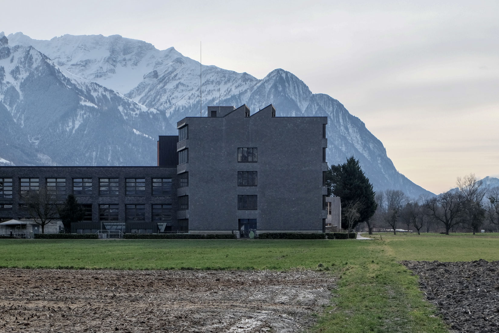 Ernst Gisel - Schoolcentre Mhleholz Vaduz