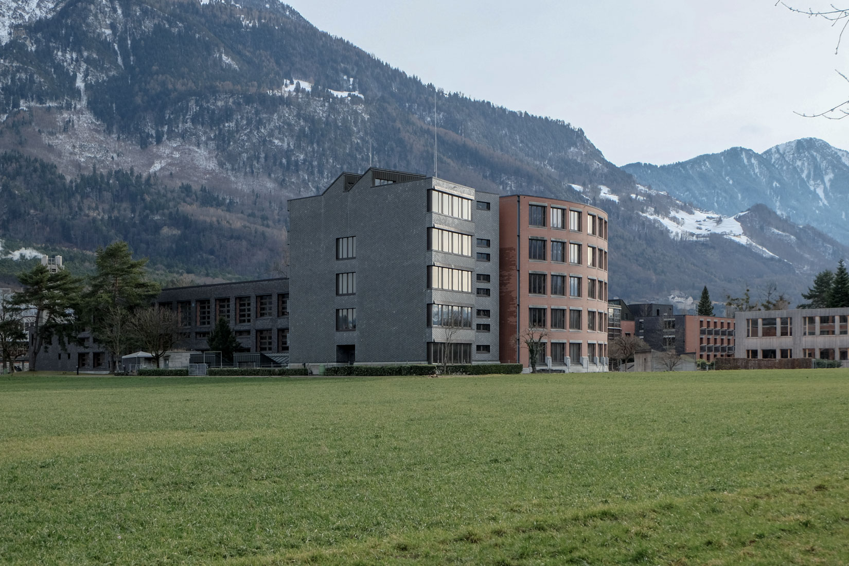Ernst Gisel - Schoolcentre Mhleholz Vaduz