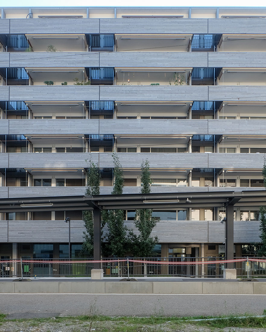 Peter Mrkli - Apartment Building Manegg Zrich