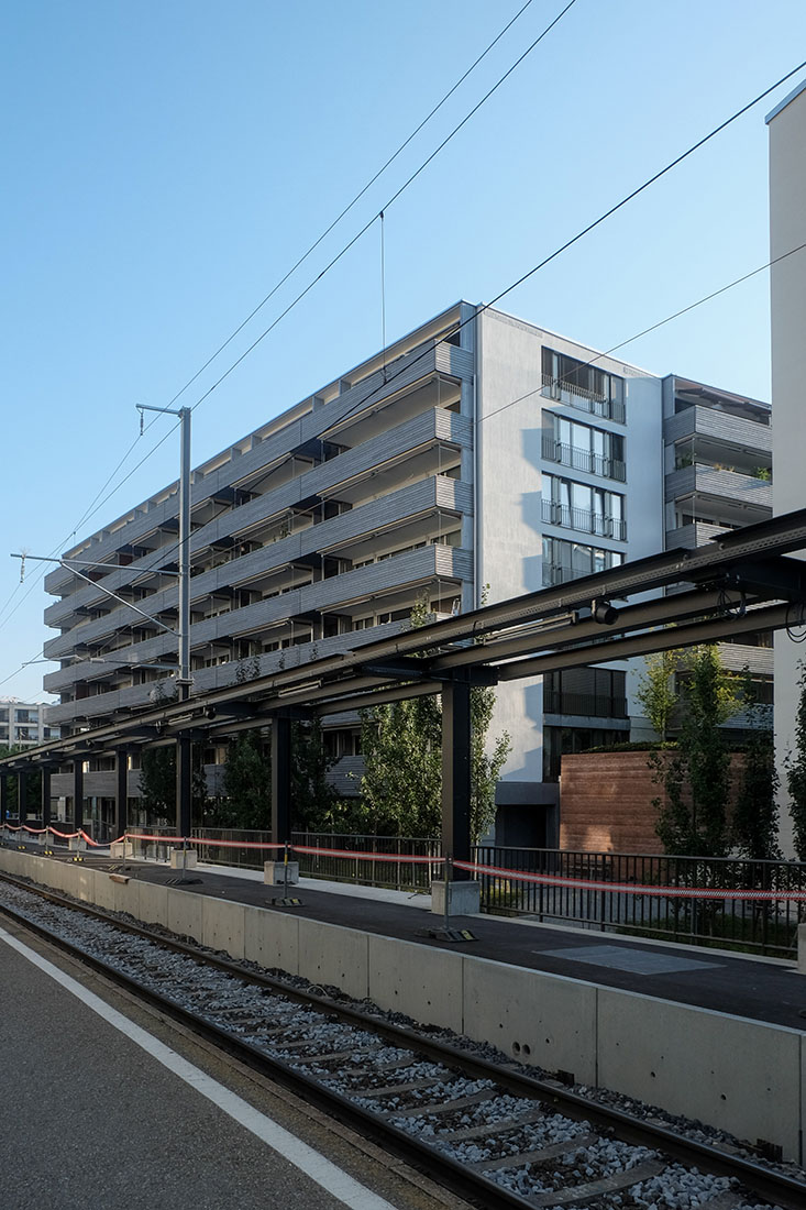 Peter Mrkli - Apartment Building Manegg Zrich