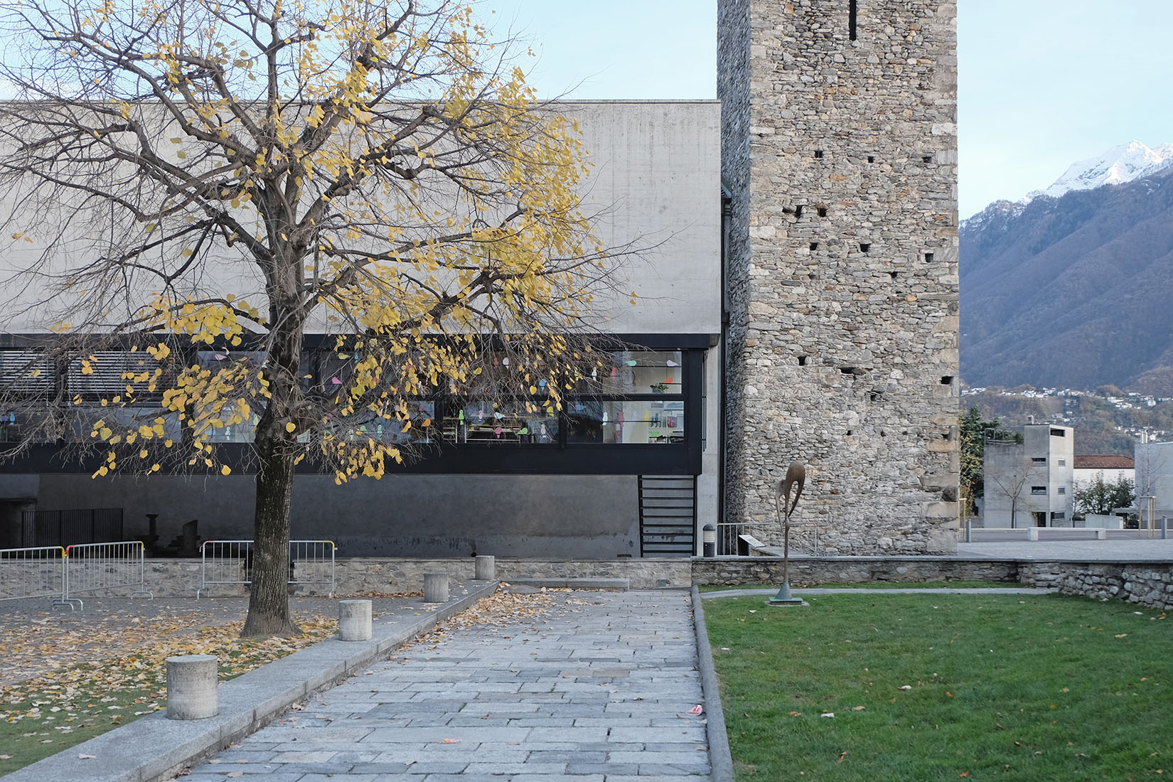 Luigi Snozzi - Extension Elementary School Monte Carasso