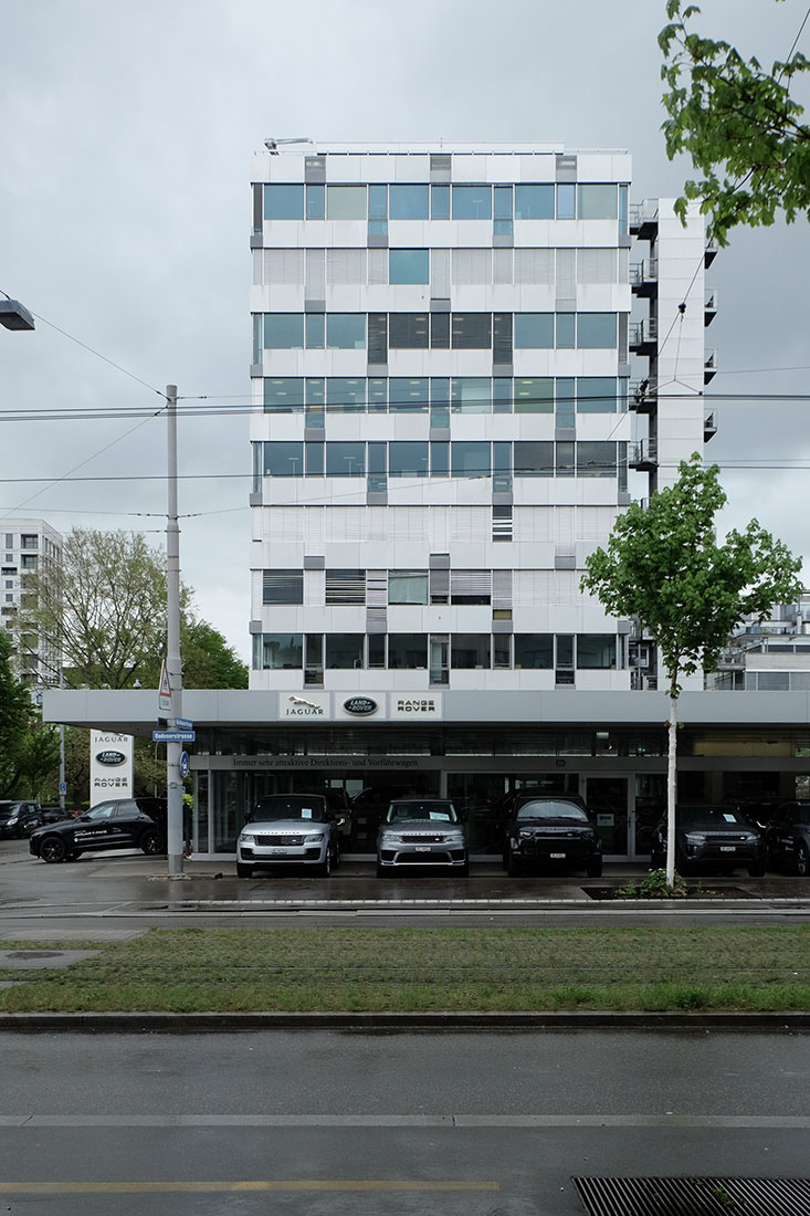Werner Stücheli - Commercial Building
                          Badenerstrasse