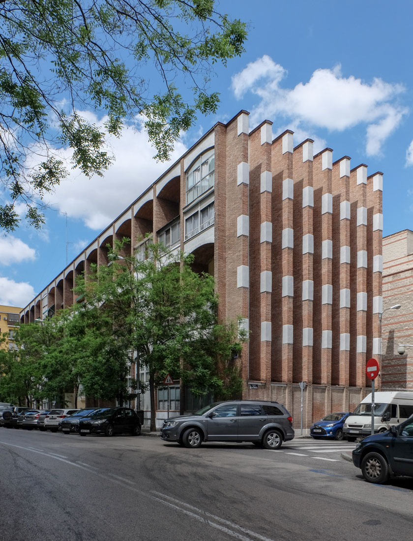 www.archipicture.eu - Francisco de Ass Cabrero - Edificio de Viviendas Virgen del Pilar